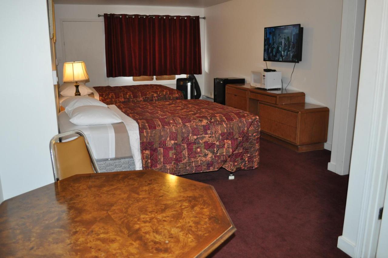 Golden Lion Motel Raymond Room photo